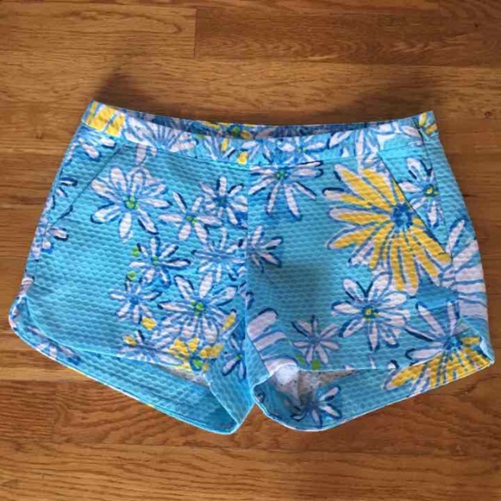 Lilly Pulitzer shorts sz 00